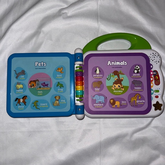 LeapFrog 100 Words Learning Book - Blue and Green - Picture 4 of 4